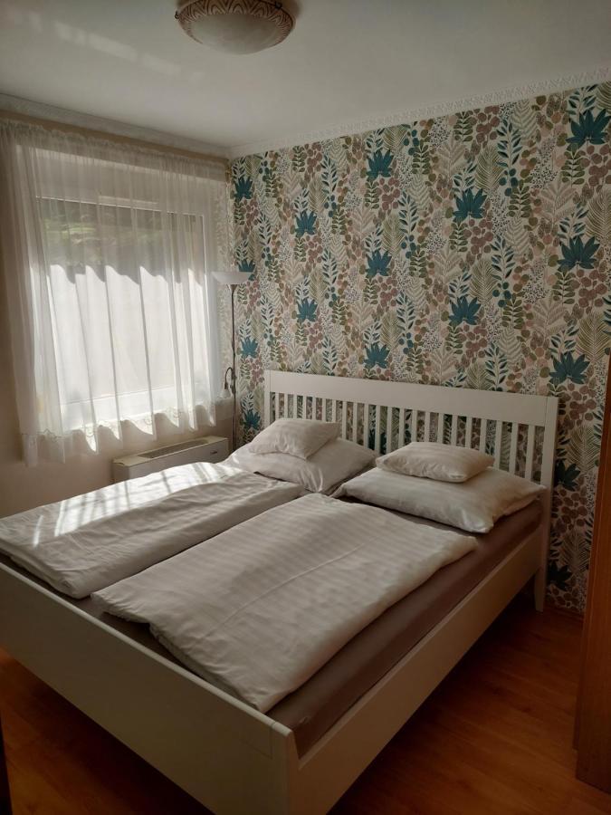 Elek Apartmanhaz ไฮจ์ดุสโซบอสโล ภายนอก รูปภาพ